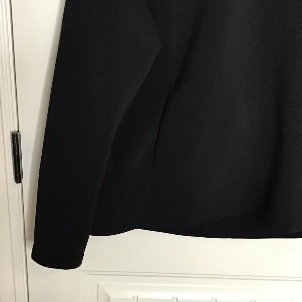 Lululemon Black Nylon Blend Crewneck Shirt Size 8.